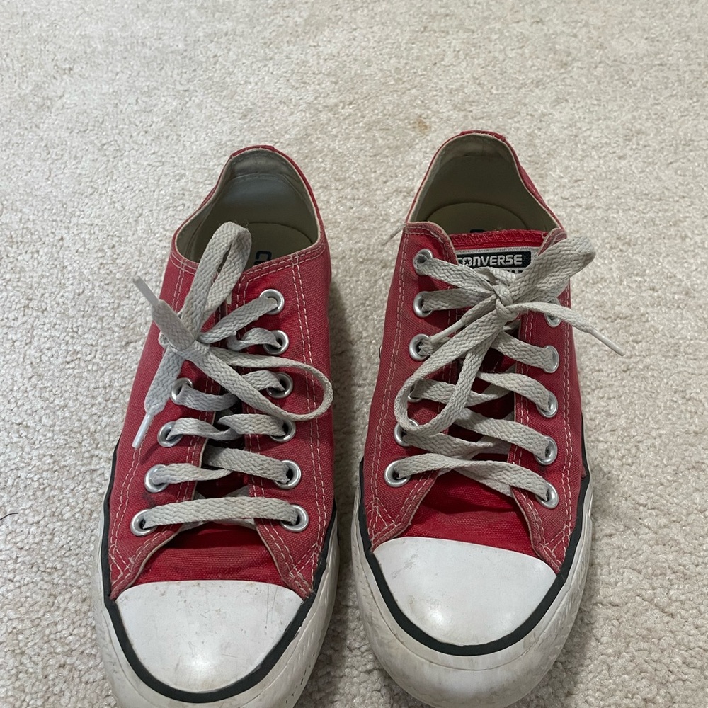 Red Converse low top M5/W7